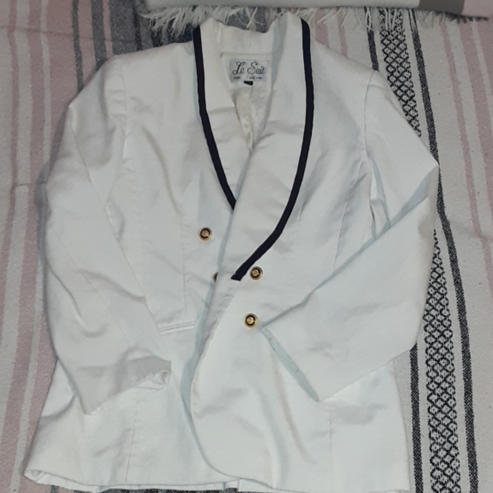 Vintage off white blazer with shoulder pads